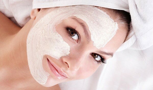đắp mặt nạ dưỡng da sau khi lột mụn ẩn